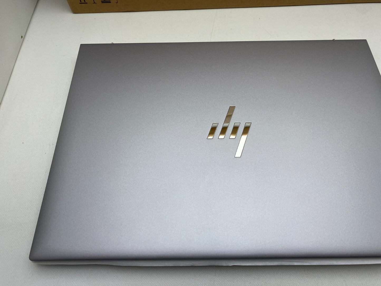 HP ZBook Firefly G10 A 14" Workstation - Ryzen 9 - 64GB - 2TB Wrnt 9/2028 Touch