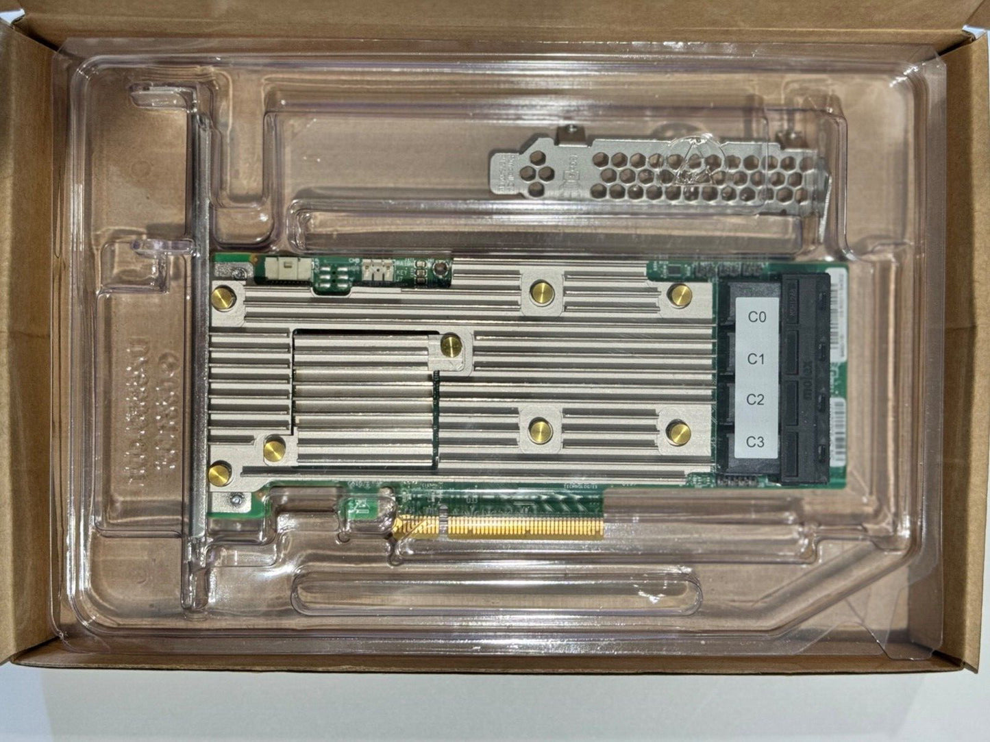 Dell/Broadcom 9460-16i Tri-Mode PCIe RAID Controller Card DP/N: 042PDX Grade A