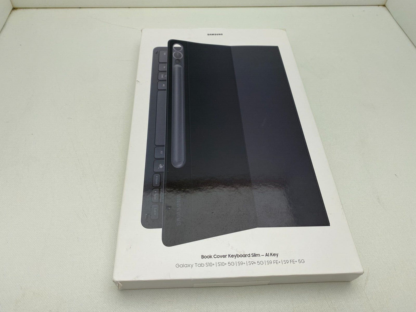 Samsung EF-DX820 - keyboard and folio case (book cover) - slim,
