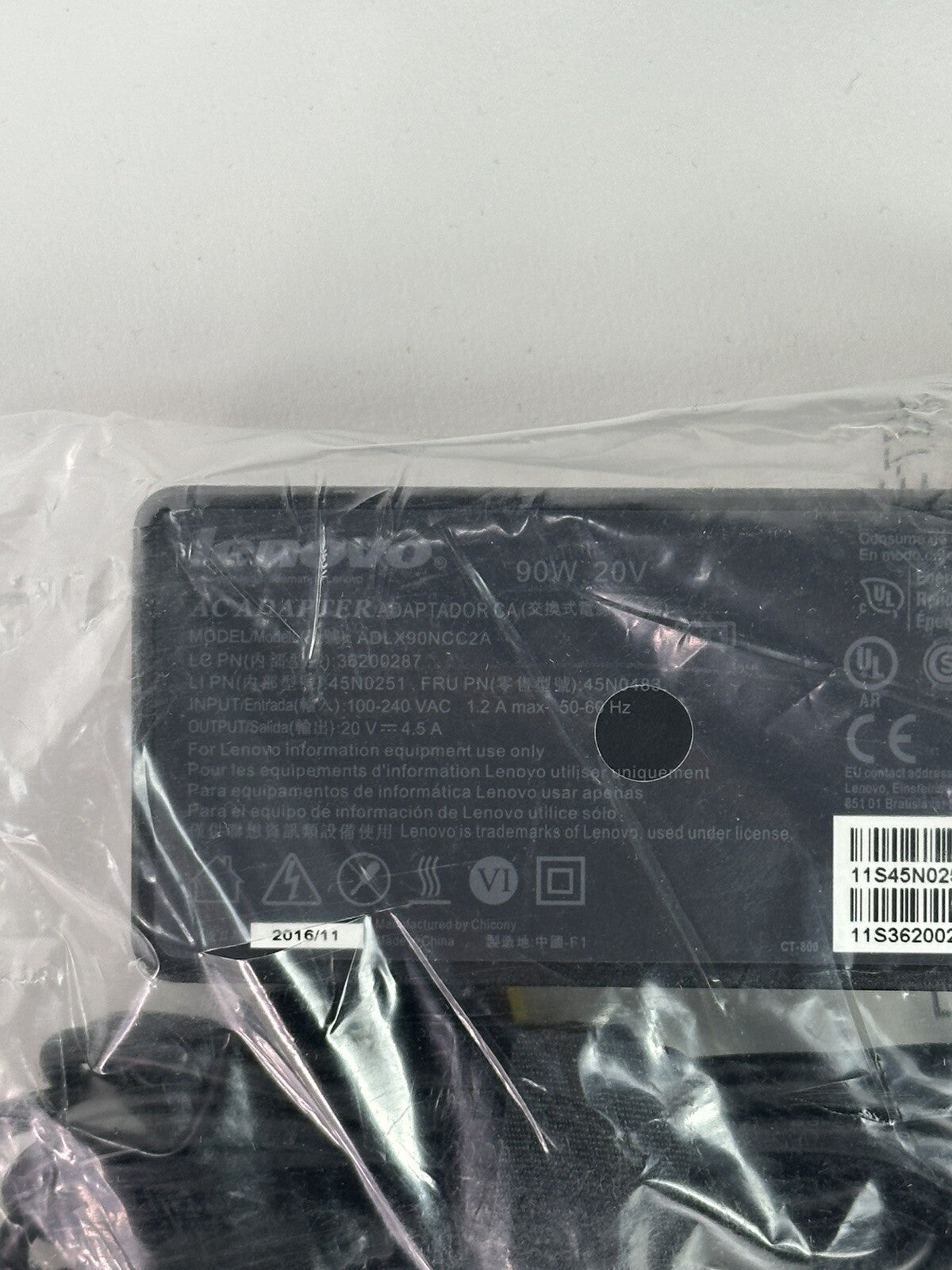 Lenovo ThinkPad Pro Dock 90W 40A1 USB 3.0 40A10090US with Key & Adapter