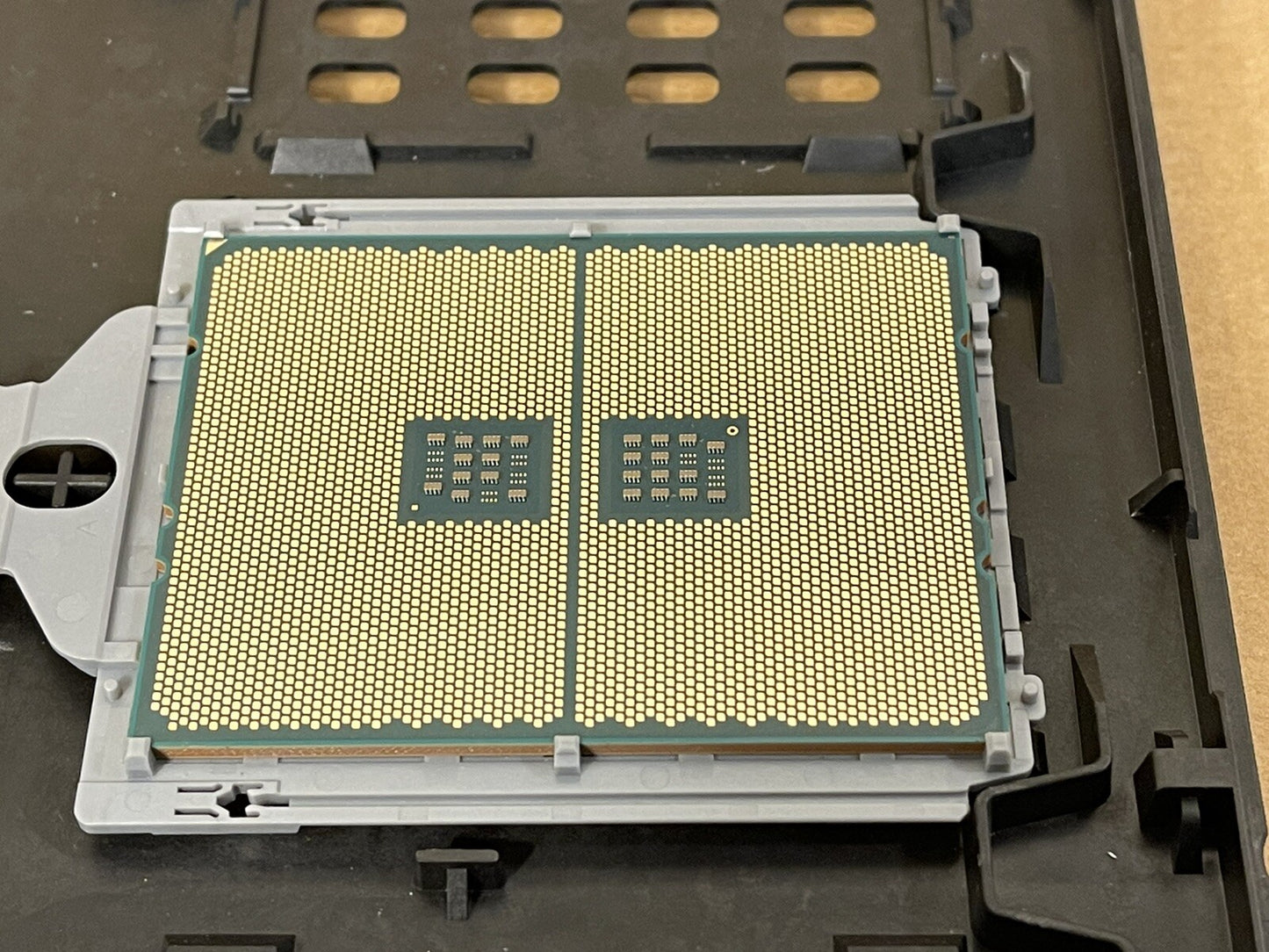 AMD EPYC Milan 7513 CPU Processor 32 Core 2.6GHz 200W PCI-e 4.0 128MB L3 HPE