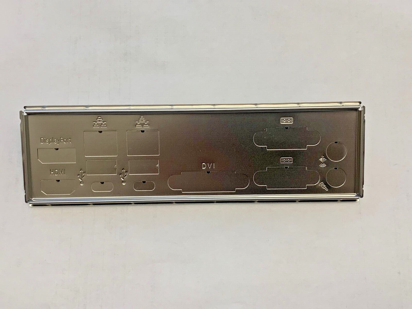 SuperMicro Standard I/O Shield for X11SCV-Q X11SCV-L