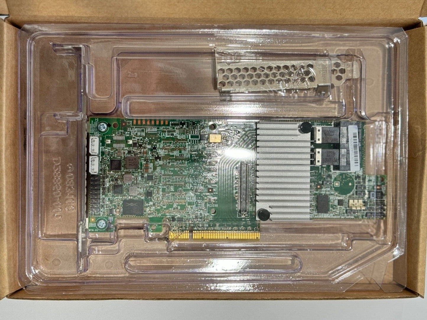 LSI Logic 9361-8i MegaRAID SAS 1GB Cache Controller Card LSI00417 No Battery (NOT FOR HOME PC)