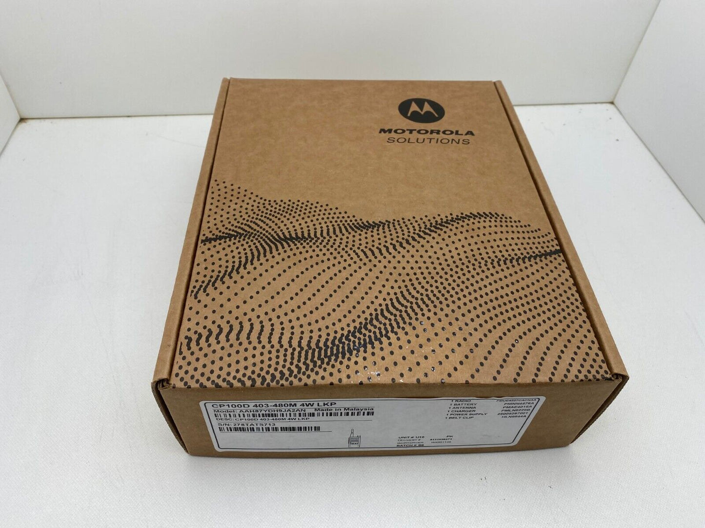Motorola CP100D UHF Digital Portable Radio 403-480 MHz Model# AAH87YDH9JA2AN