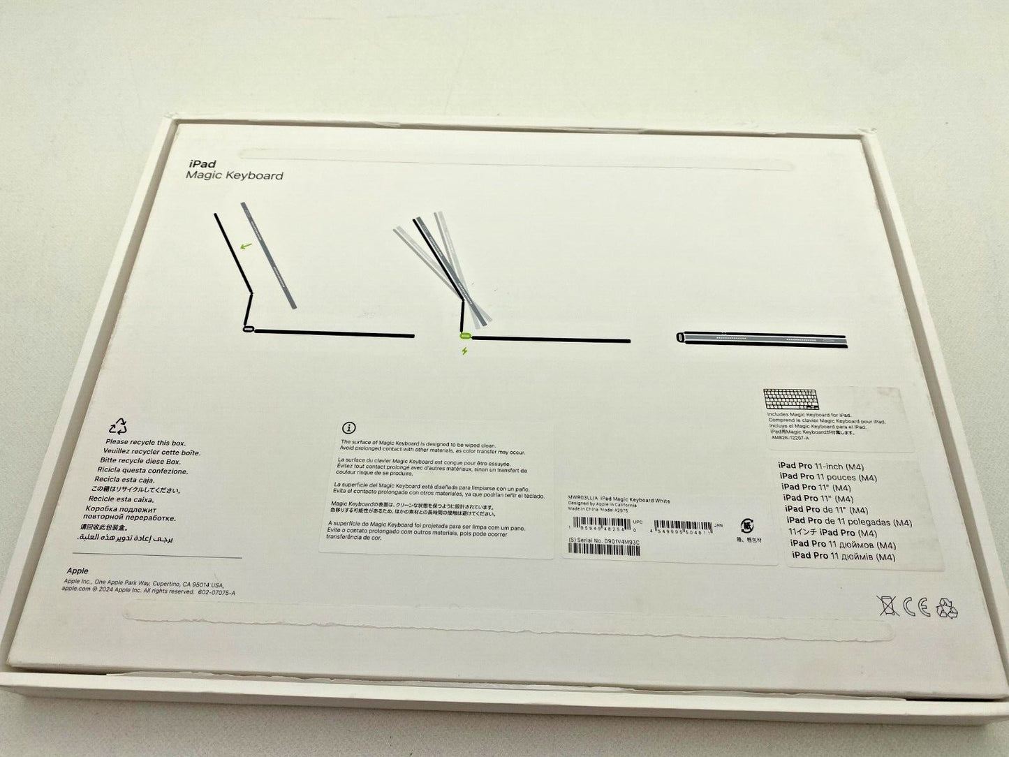 OPEN BOX - Apple Magic Keyboard Case iPad Pro 11 inch M4 - White A2975 MWR03LL/A