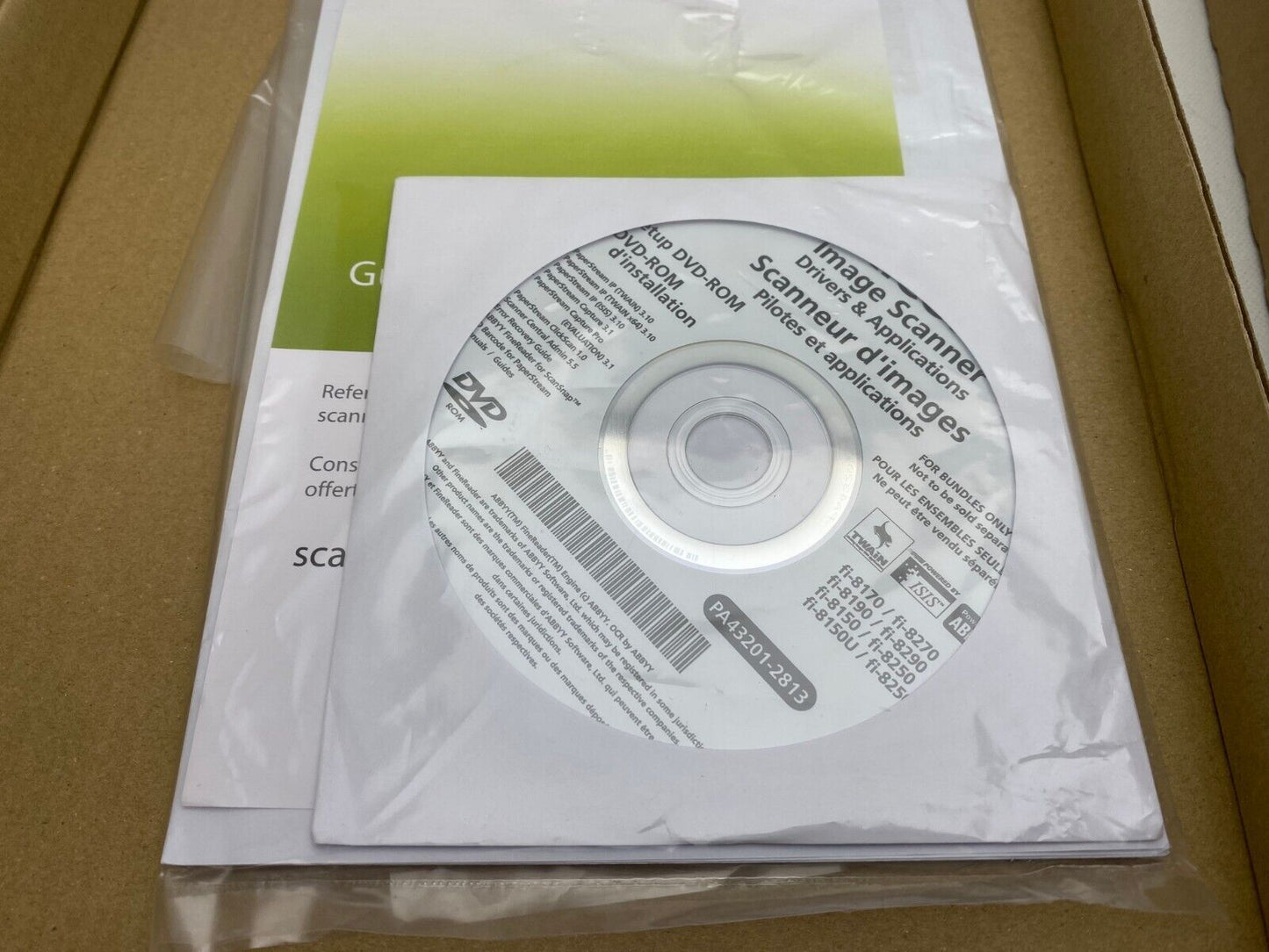 Ricoh fi 8250 - document scanner - desktop - Gigabit LAN, USB 3.2 Gen 1x1