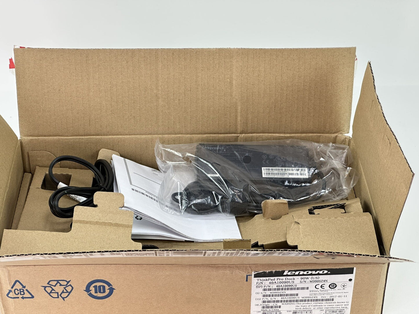 Lenovo ThinkPad Pro Dock 90W 40A1 USB 3.0 40A10090US with Key & Adapter