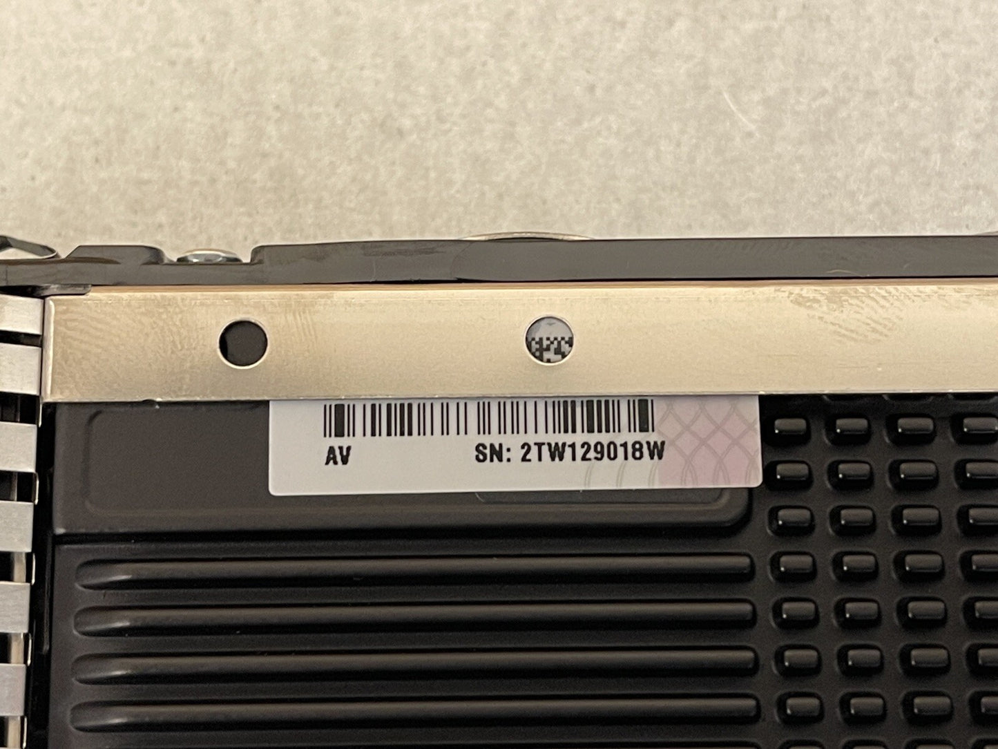 HPE Intel Optane 750GB U.2 NVMe x4 Write Intensive SFF SSD 30 DWPD Gen3 WI SCN