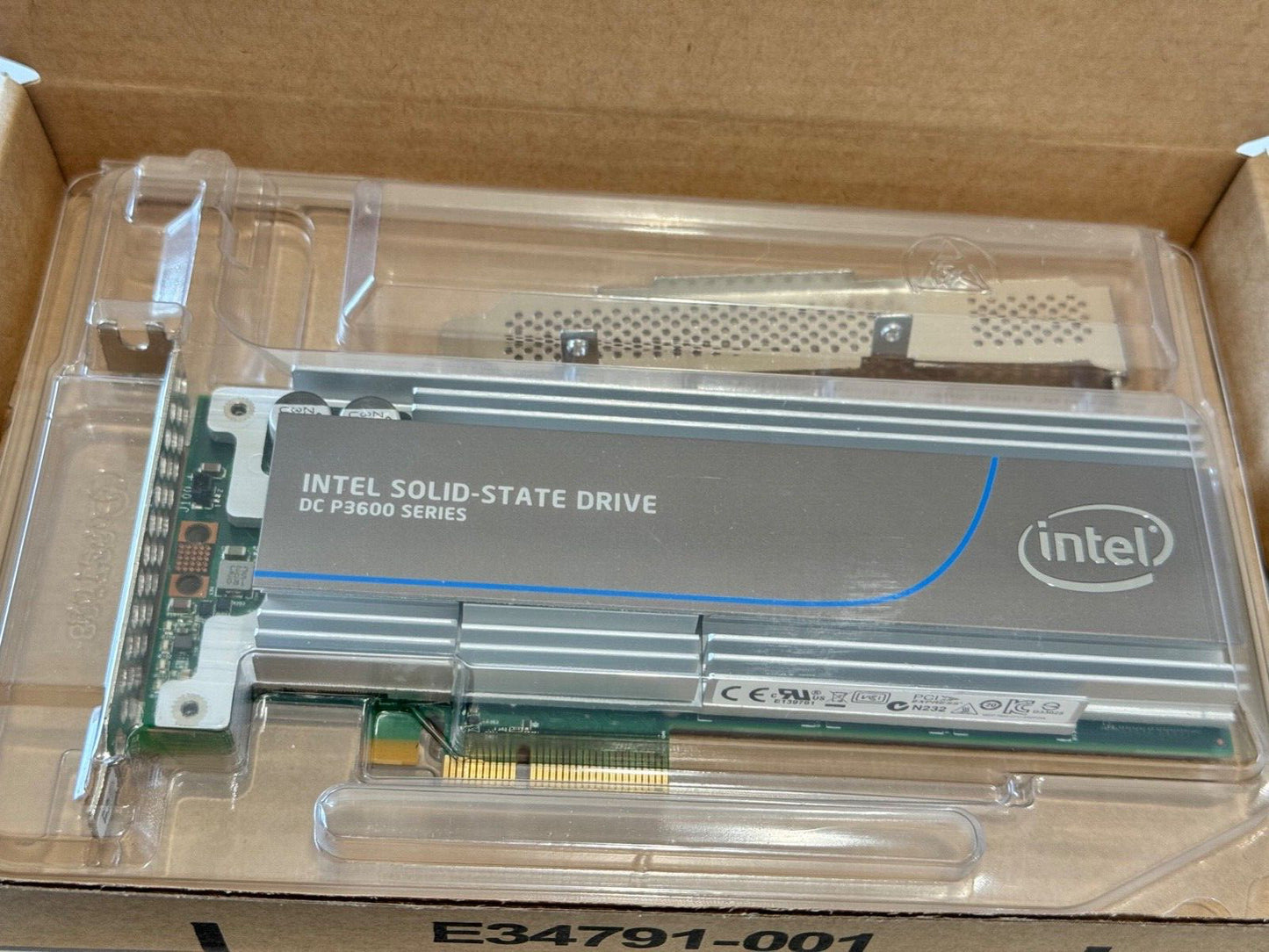 INTEL P3605 SERIES 1.6 TB PCIe NVMe SSD SSDPEDME016T4S ORACLE P/N 7090698