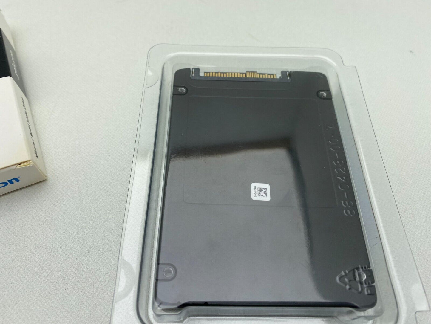 New Micron MTFDKCC7T6TFR-1BC1ZABYYR 7450 PRO - SSD - 7.68 TB - U.3 PCIe 4.0 NVMe