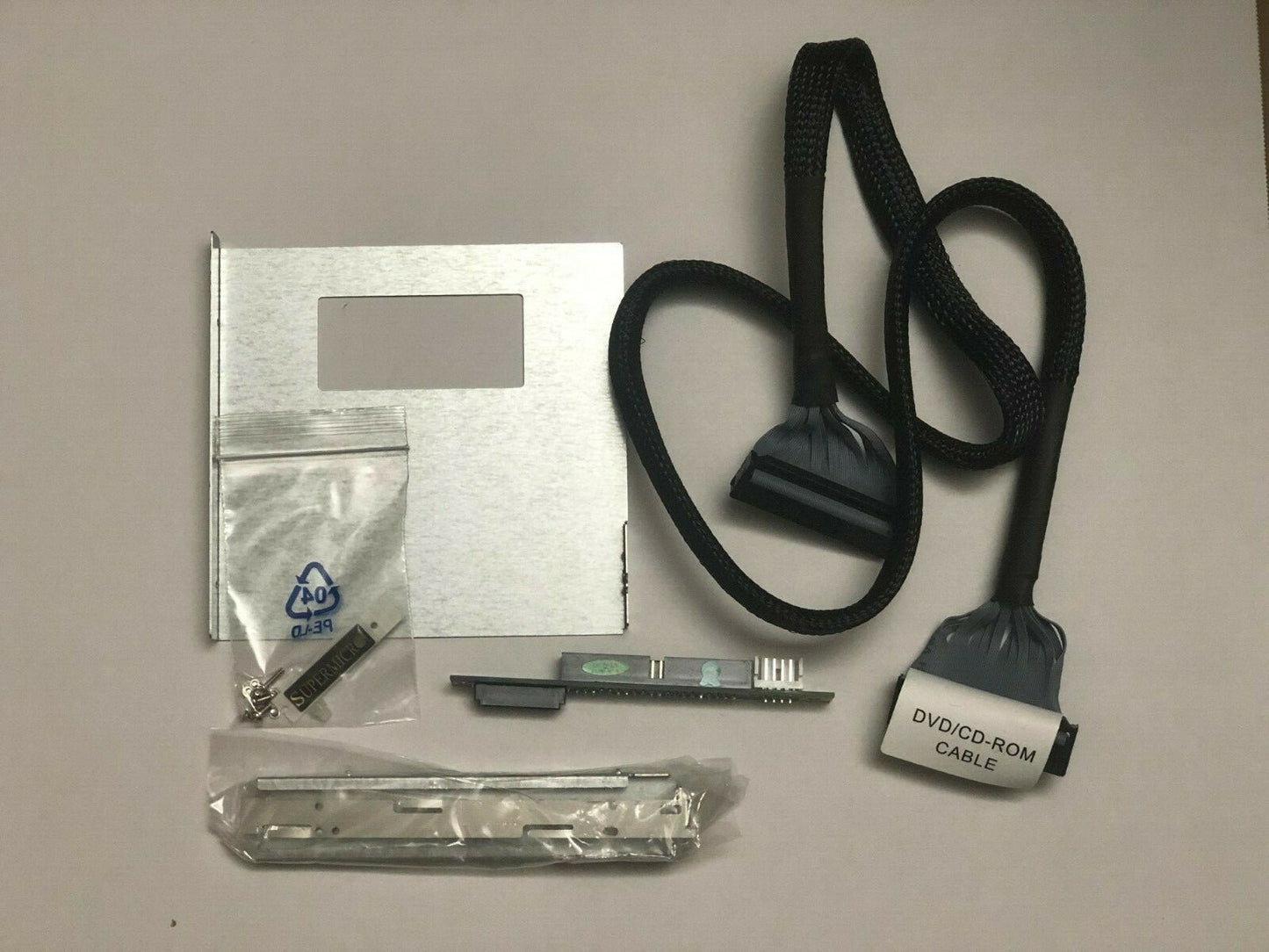 Supermicro MCP-220-00068-0N BLACK SLIM DVD TRAY W/ ACCESSORIES FOR SC848