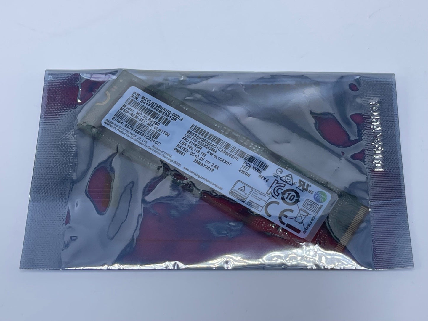 LENOVO SAMSUNG PM981 256Gb MZVLB256HAHQ-000L2 PCIe NVMe M.2 2280 SSD