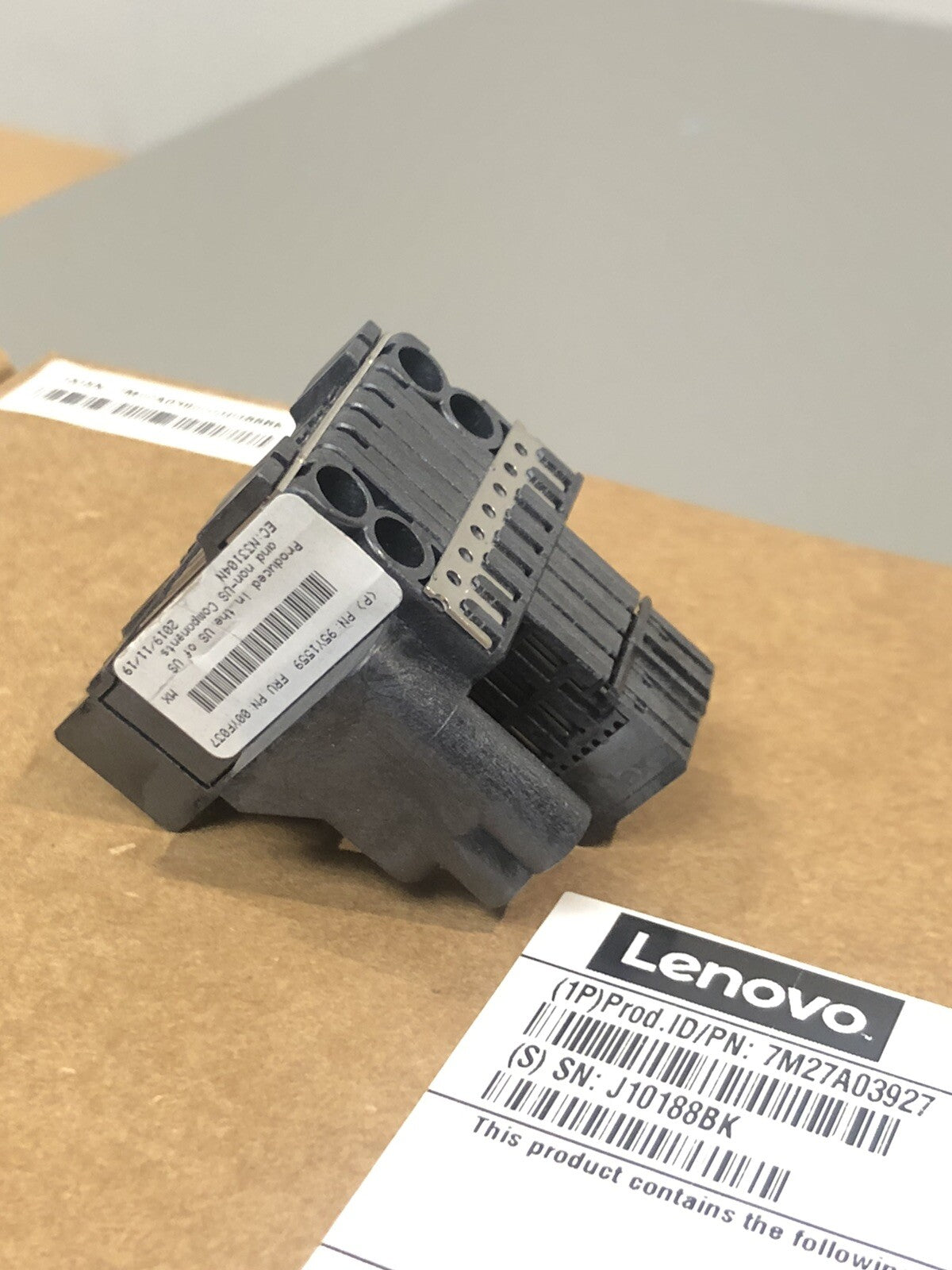 Lenovo ThinkSystem SN550 SN850 x880 Server Fabric Connector Enables LOM 4x 10GE