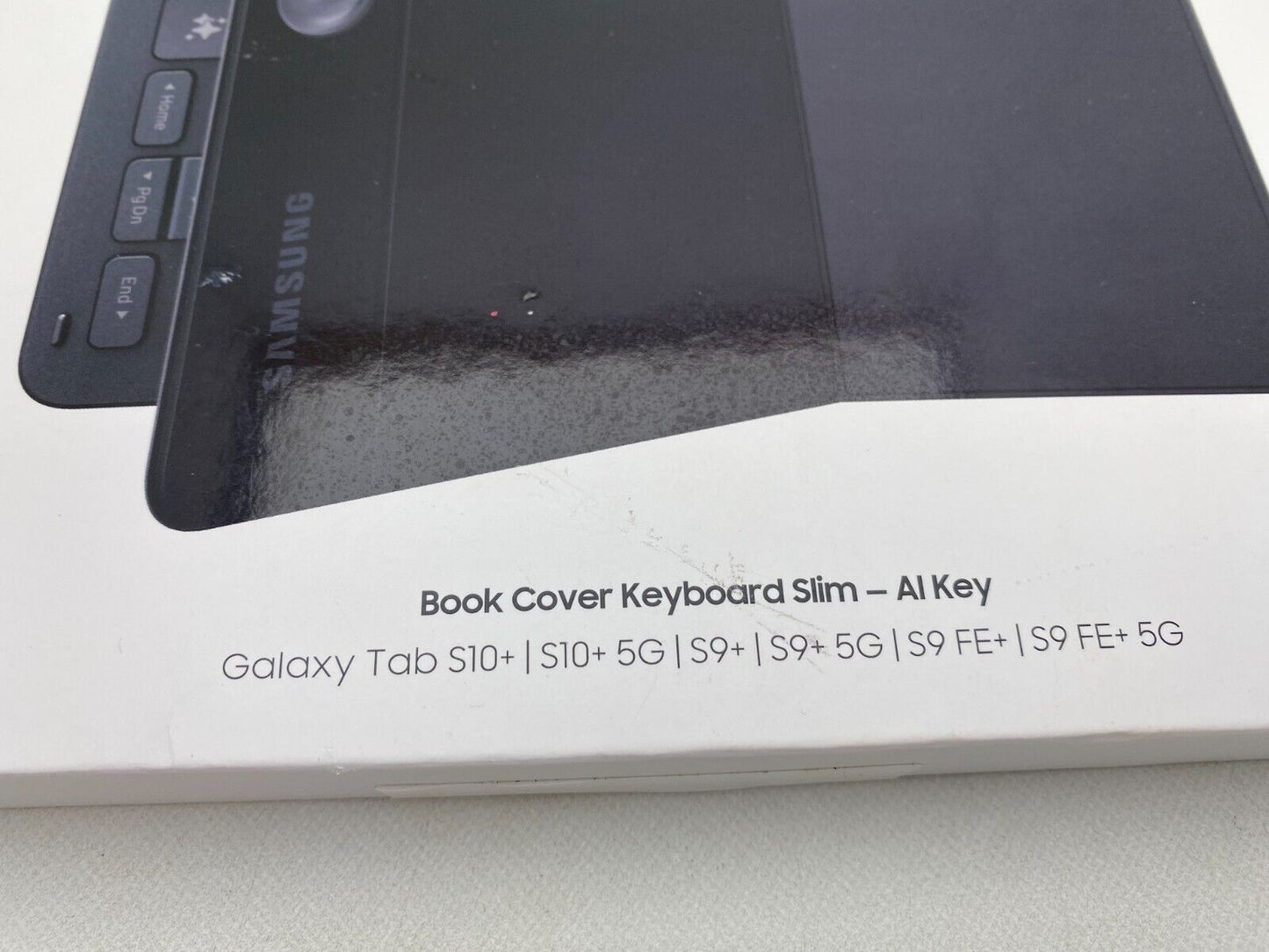 Samsung EF-DX820 - keyboard and folio case (book cover) - slim,