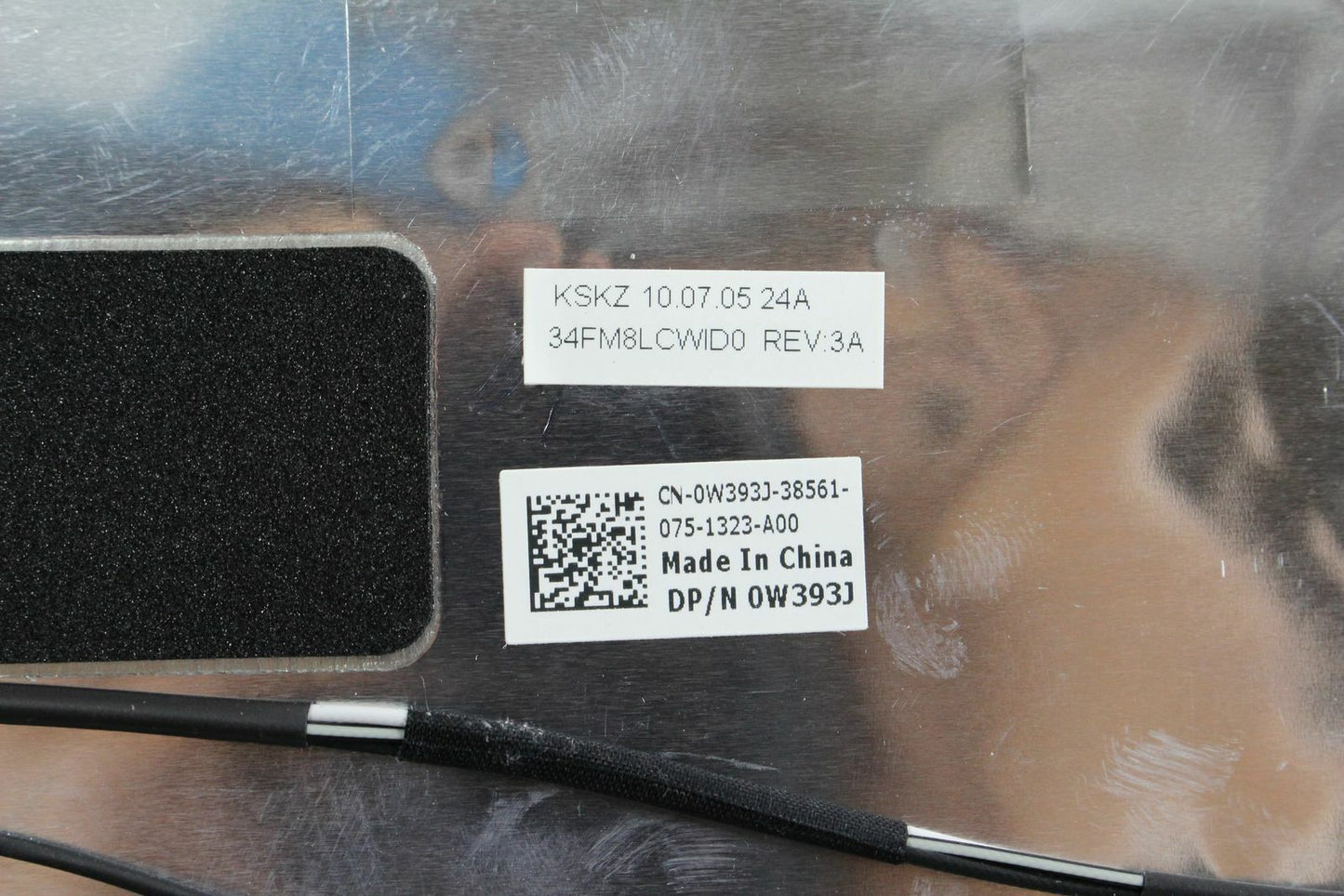 Dell Studio 1555 1557 1558 15.6" LCD Back Cover with Hinges Black W393J 7CP9G