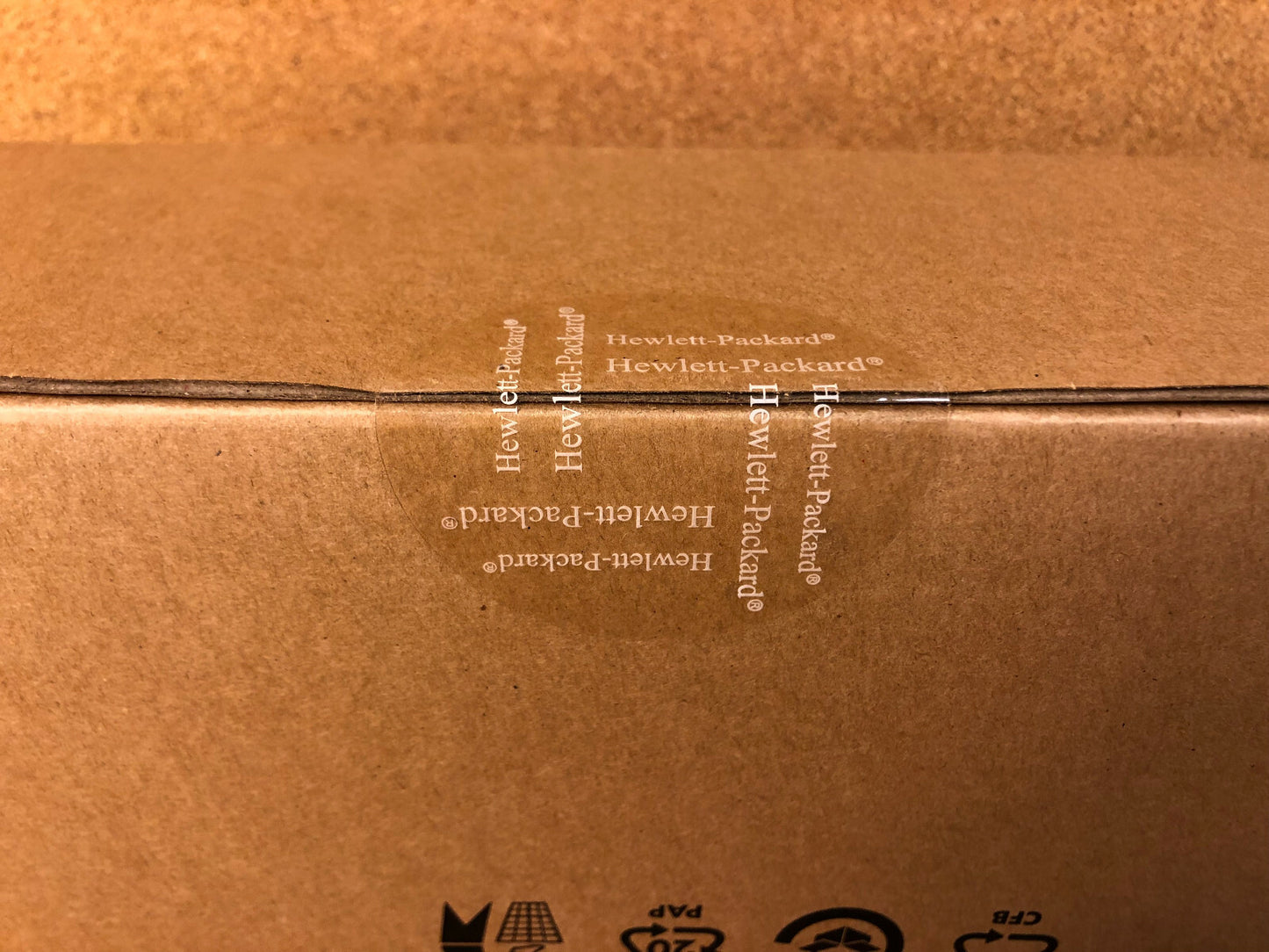 Fanless HP OfficeConnect 1410 Unmanaged Ethernet Switch 24x 10/100 ports 2x 1GbE