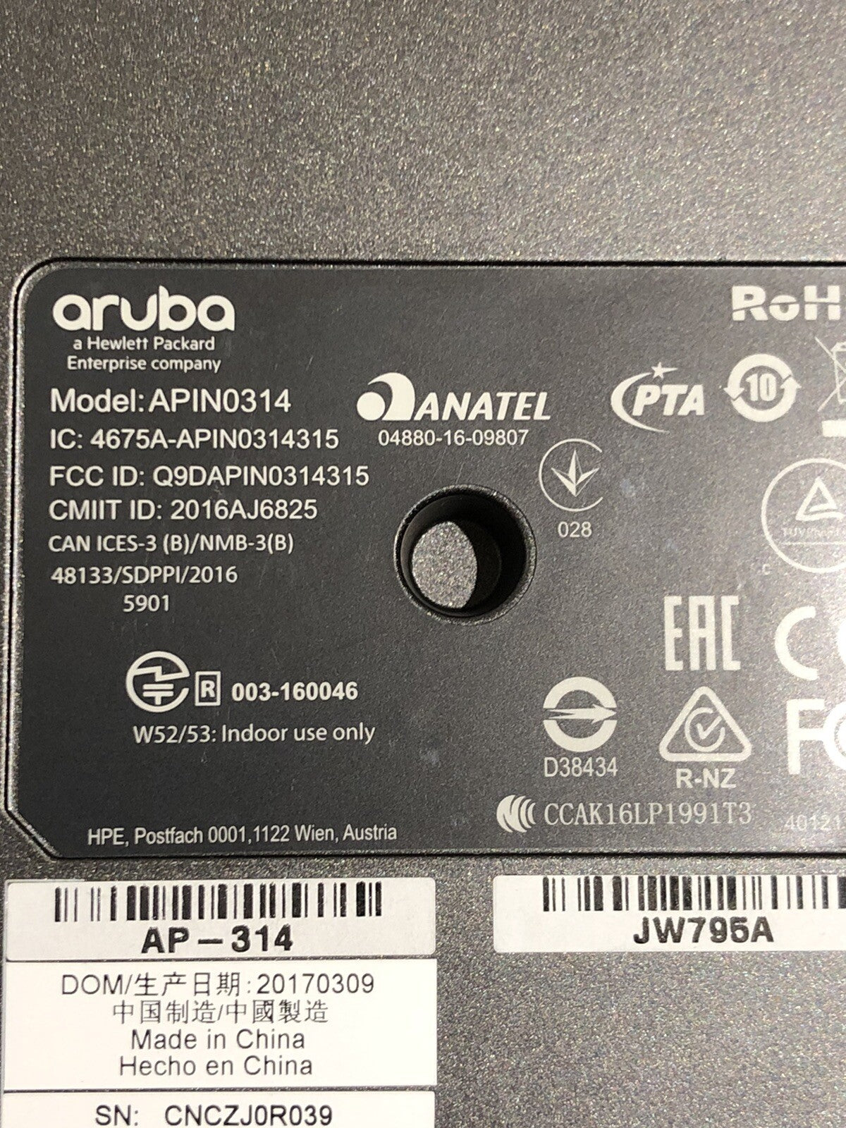 HPE Aruba AP-314 802.11n/ac Dual 2x2:2/4x4:4 MU-MIMO Dual Radio AP Access Point