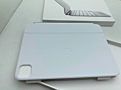 OPEN BOX - Apple Magic Keyboard Case iPad Pro 11 inch M4 - White A2975 MWR03LL/A