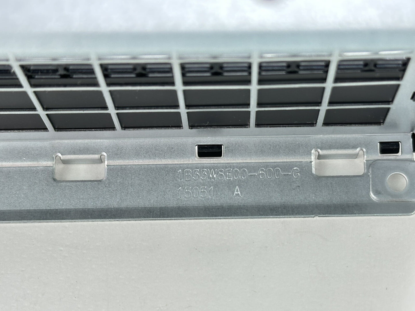 HPE ProLiant DL38x Gen10 8SFF Drive Bay Blank with Airflow Limitation 875069-001