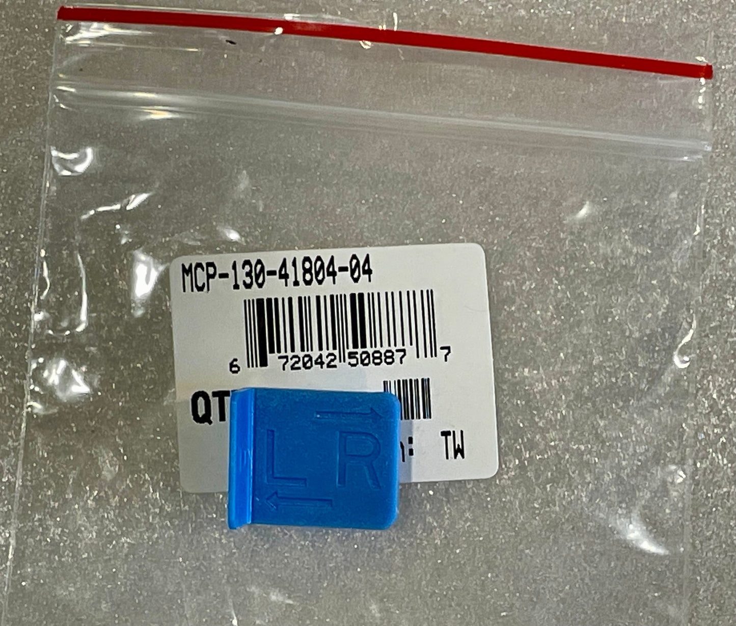 Supermicro MCP-130-41804-04 Blue plastic GPU holder / shelf (L-tab) for SC418G2