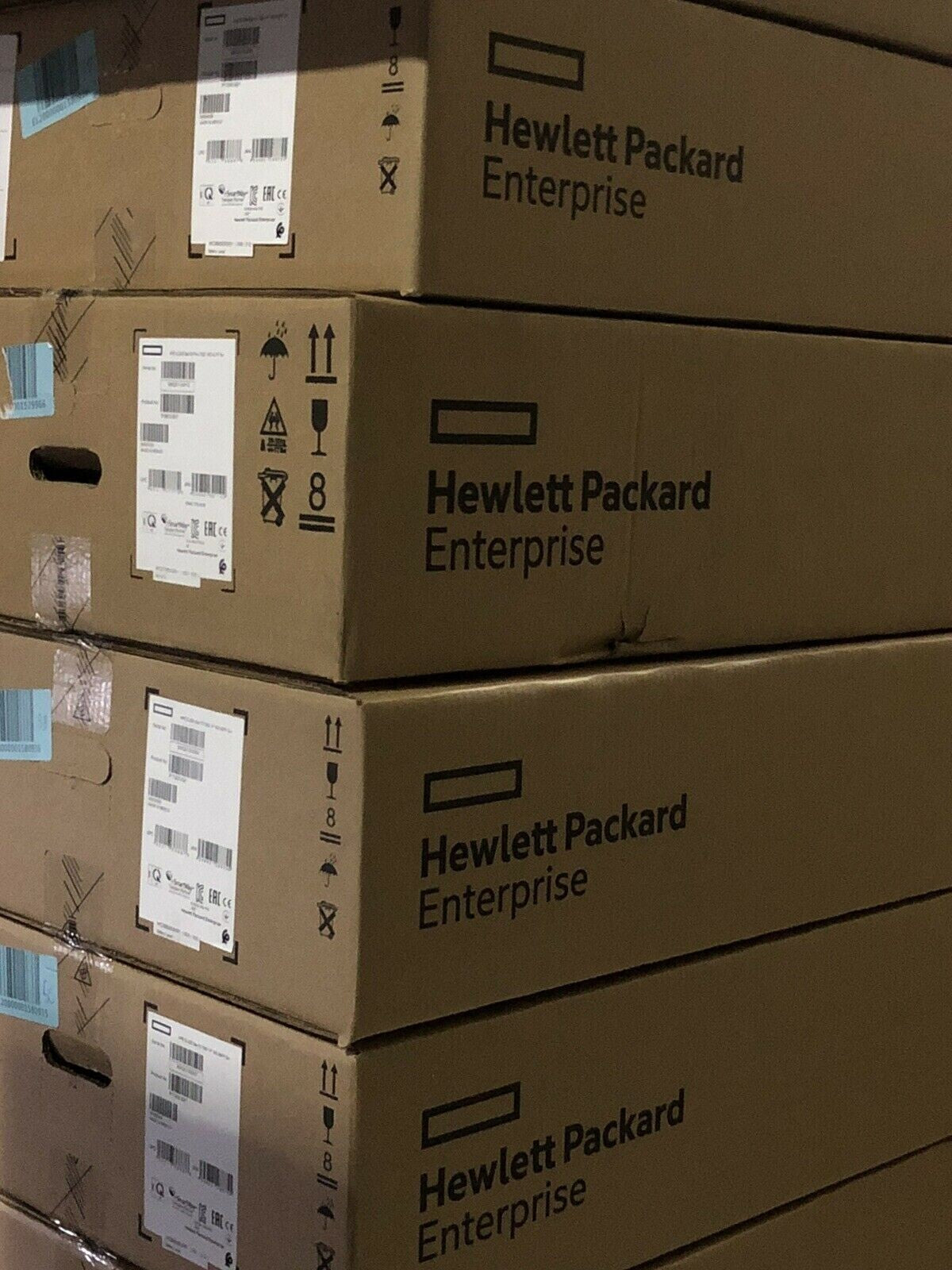 HPE DL385 Gen10+Plus V2 EPYC 7313 32GB RAM 8xSFF MR416i-a 800W PSU SATA/SAS/NVMe (NOT FOR HOME PC)
