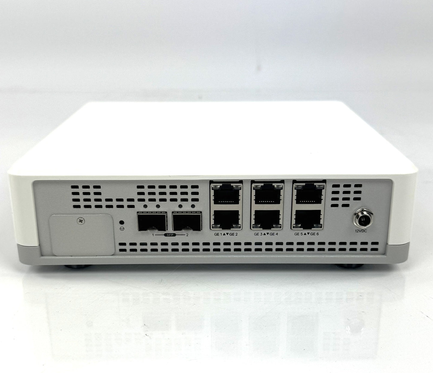 Dell EMC VMWare SD-WAN Edge 610 Network Accelerator Switch - E24W XNY90 E42W001