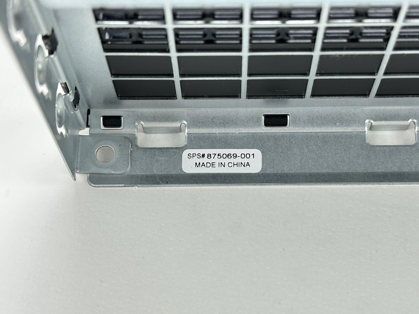 HPE ProLiant DL38x Gen10 8SFF Drive Bay Blank with Airflow Limitation 875069-001