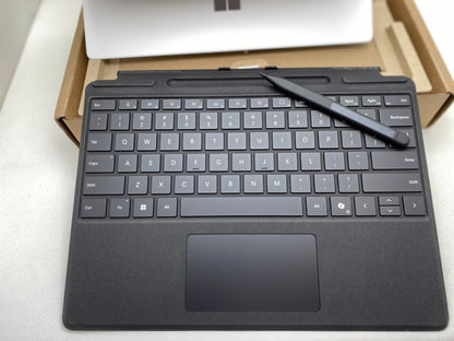 Microsoft Surface Pro 10 13" Ultra 5 135U 32GB 512 wty 3/2026 Keybord Pen 2