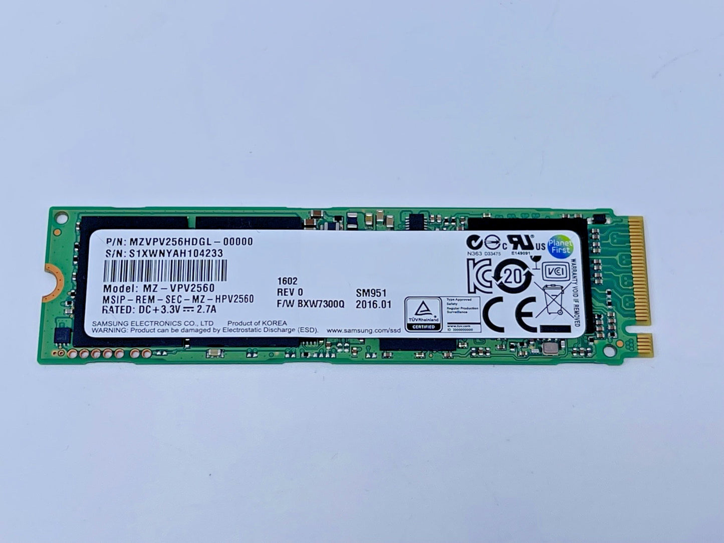 Samsung SM951 MZVPV256HDGL-00000 256GB NVMe SSD