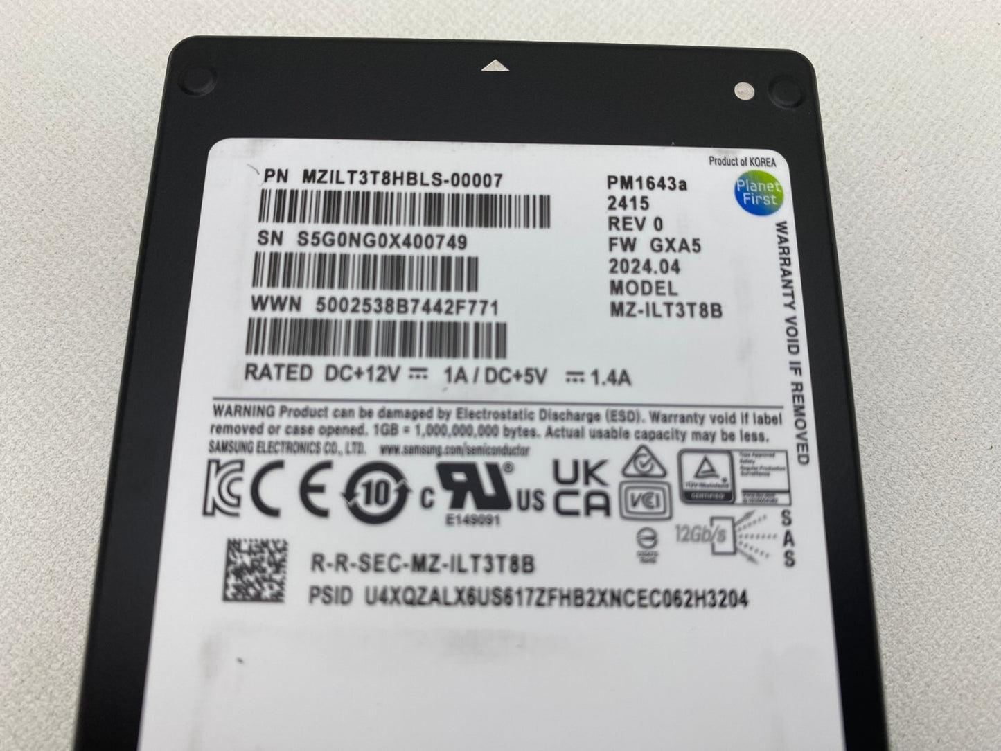 Samsung PM1643A 3.84TB, 2.5 inch Internal SSD - MZILT3T8HBLS-00007
