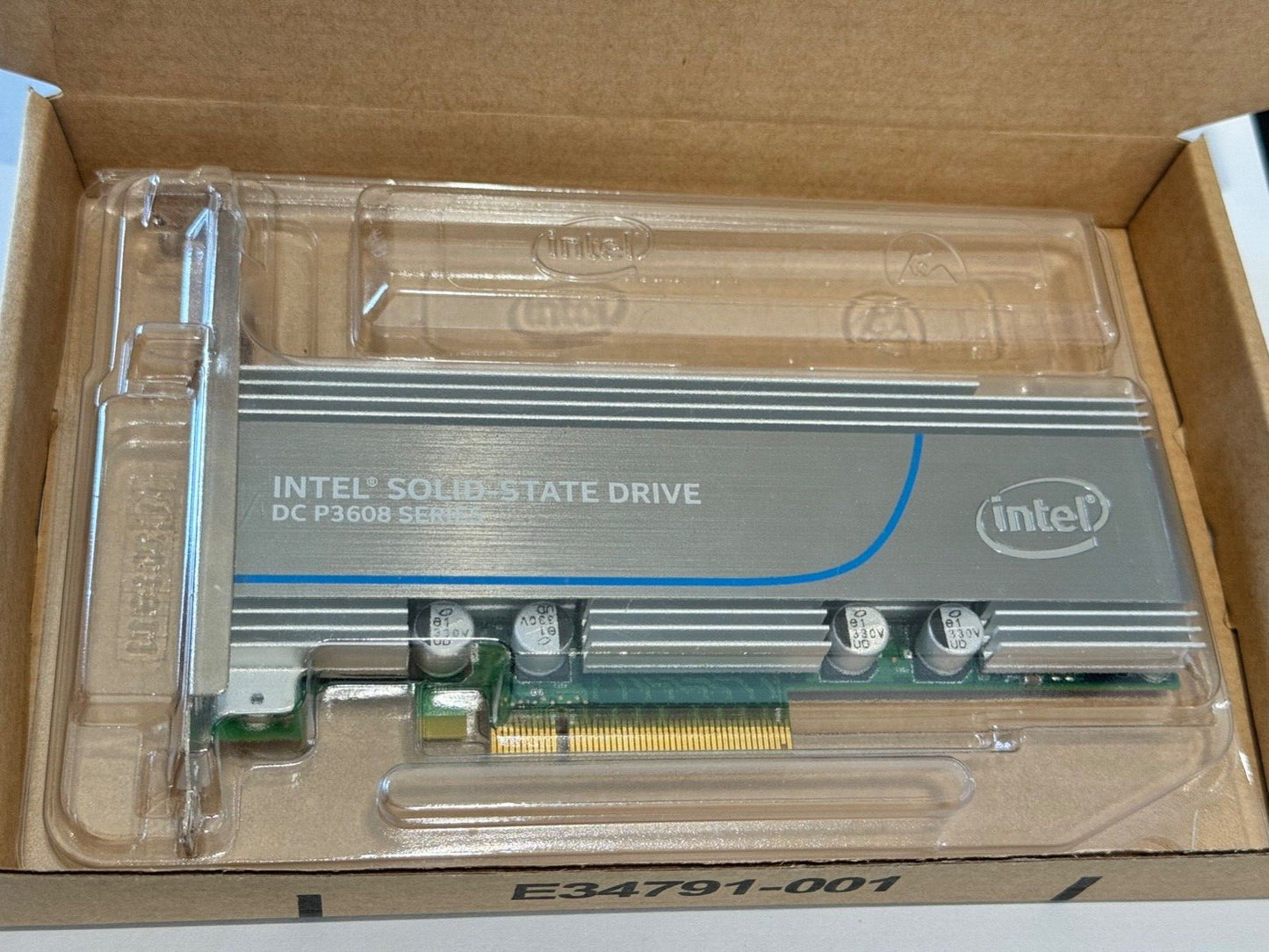 Intel SSD DC P3608 Series SSDPECME016T4 1.6TB PCIe NVMe SSD Solid State Drive