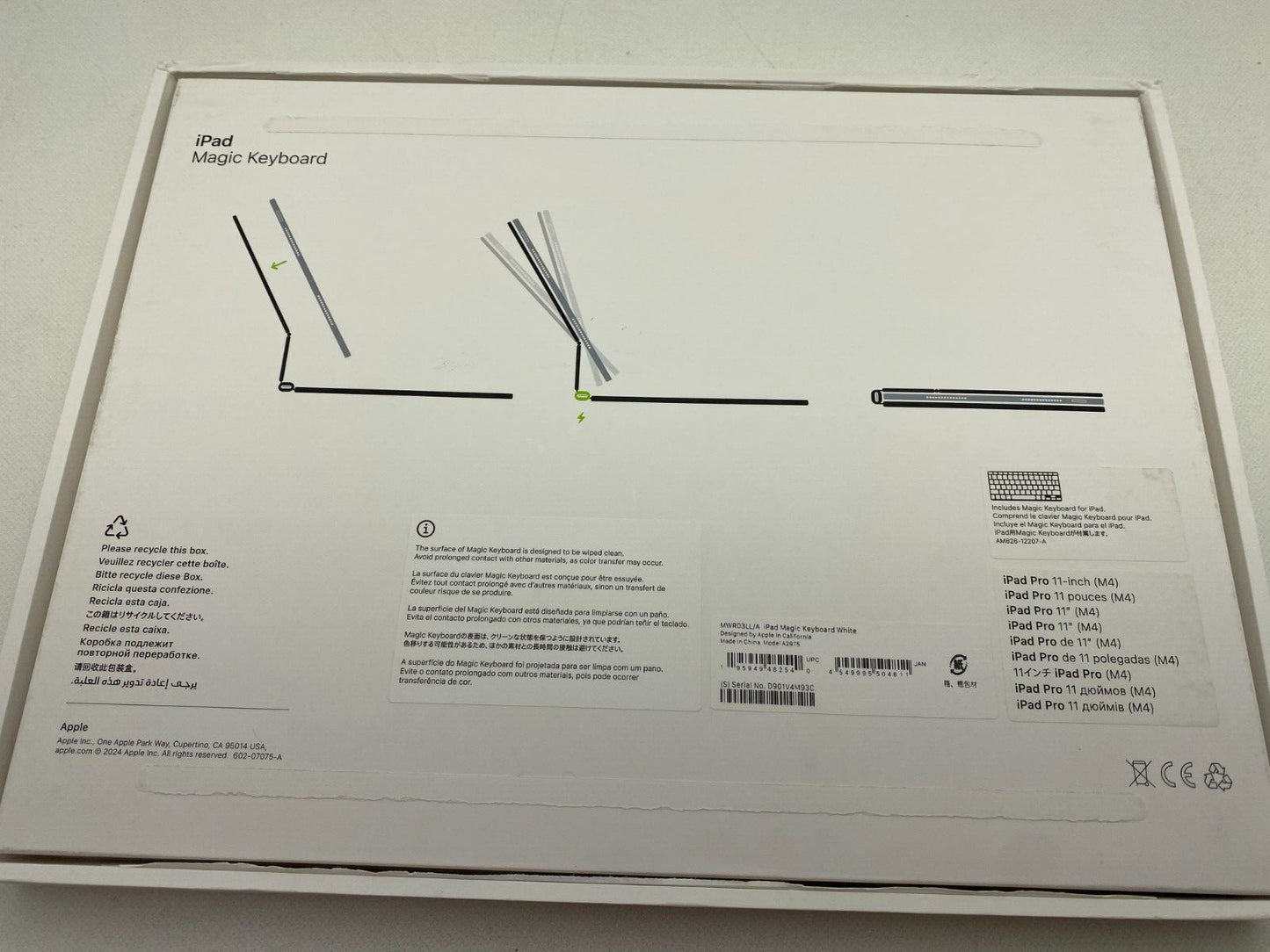 OPEN BOX - Apple Magic Keyboard Case iPad Pro 11 inch M4 - White A2975 MWR03LL/A