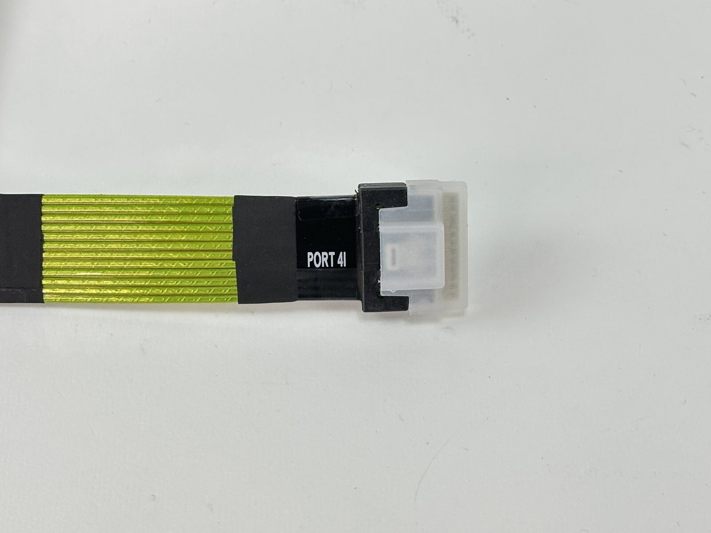 HPE Gen10+ TriMode 8SFF Backplane to Type-p SR Controller Cable DL360 P20863-001