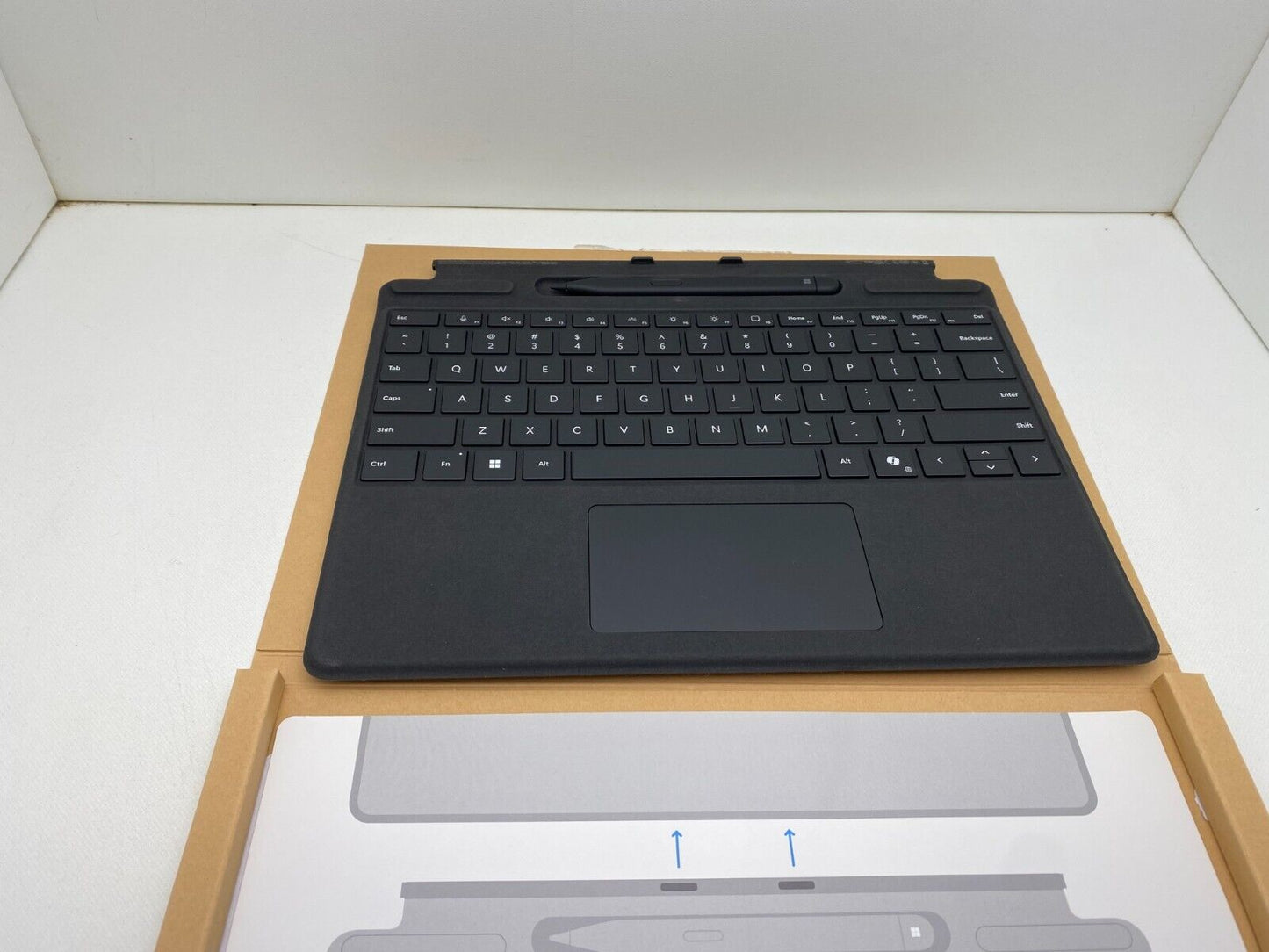 Microsoft 8X8-00141 Surface Pro Keyboard / Slim Pen 2 Built-In Touchpad