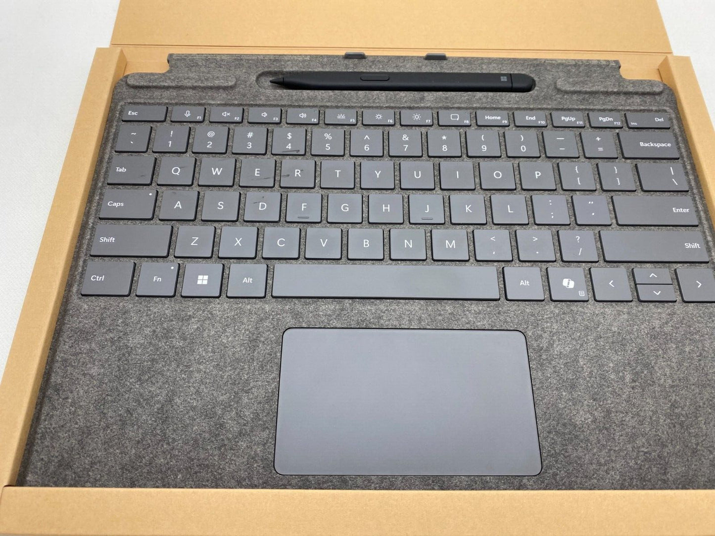 Microsoft Surface Pro Keyboard with Slim Pen for Business (Platinum) 8X8-00164