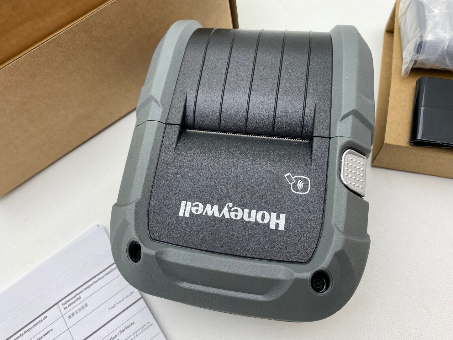 Honeywell RP2A0000C20 B/W Direct Thermal Label Printer - Battery included